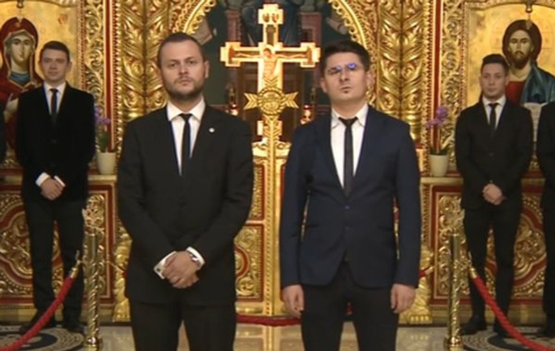 Drumul de la anonimi la faimă – Călin Merca și Emil Floare, colindători virali