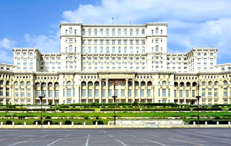 Proiecte controversate, pasate între deputați și senatori. Grațierea, castrarea pedofililor și pedeapsa cu moartea pentru violatori, subiecte prea grele pentru aleși