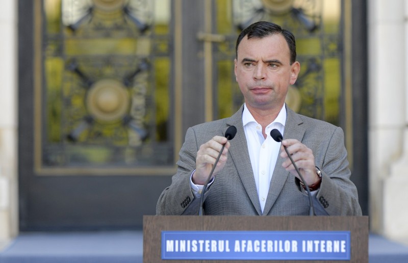 Chestorul sef de politie Bogdan Despescu sustine o declaratie de presa referitoare la noile reglementari pentru simplificarea procesului de inmatriculare, inregistrare si radiere a vehiculelor, in Bucuresti, vineri, 10 iulie 2020. ANDREEA ALEXANDRU / MEDIAFAX FOTO