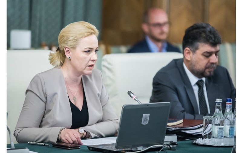 Guvernul a mărit numărul de locuri în școlile de agenți și subofițeri de poliție; Scade și perioada de școlarizare
