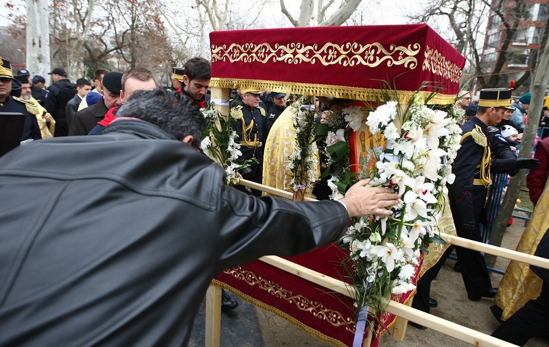 Icoană făcătoare de minuni, adusă în Capitală de la Muntele Athos