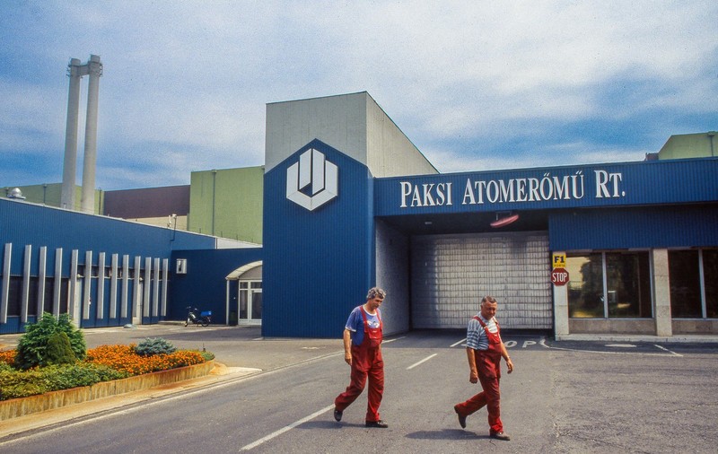 Un reactor nuclear al centralei Paks din Ungaria a fost oprit de urgență, din cauza crizei apei pe Dunăre