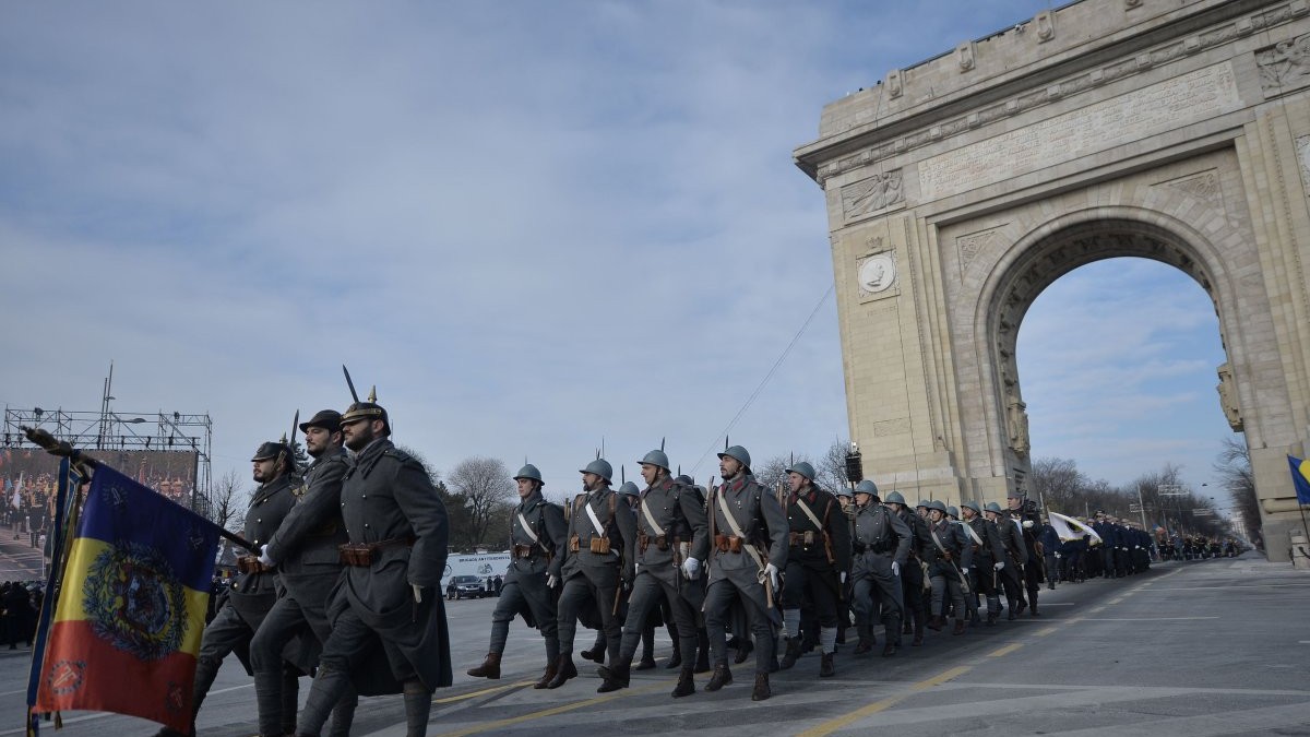 Pentru prima dată după Revoluția din 1989, în București nu va mai fi organizată tradiționala paradă militară de 1 Decembrie. Foto: Hepta