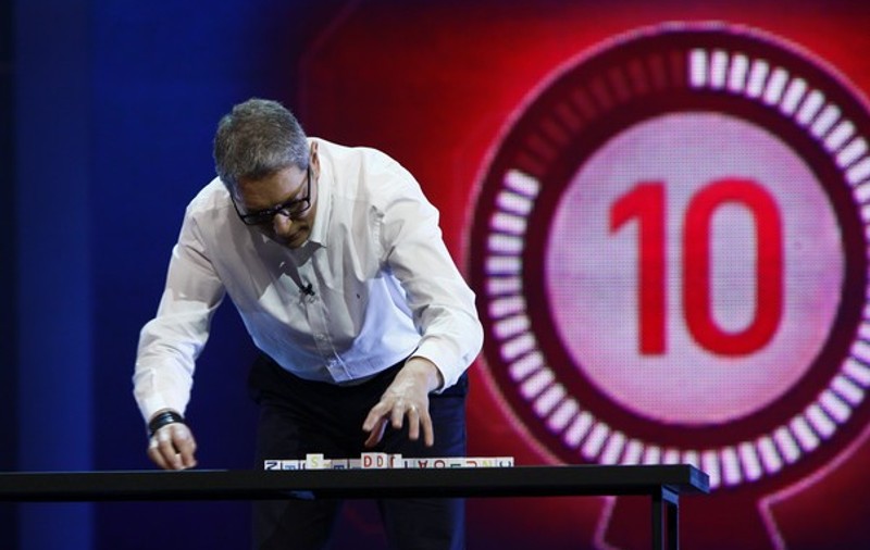 Andrei Zaharescu își testează îndemânarea la "Câştigi în 60 de secunde"