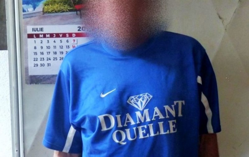 Bărbat de 57 de ani din Botoşani, acuzat de pedofilie. A acostat trei copii pe care voia sa îi ducă într-un cimitir