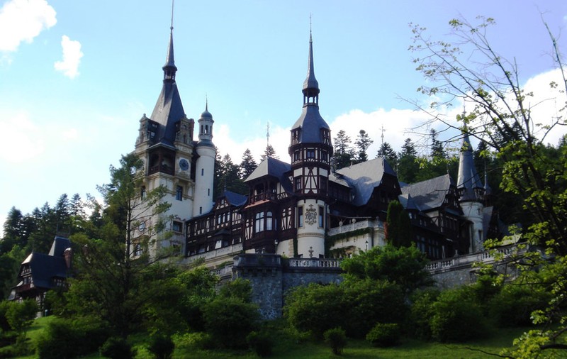 A fost redeschis Castelul Peleş, cu încă 40 de camere vizitabile
