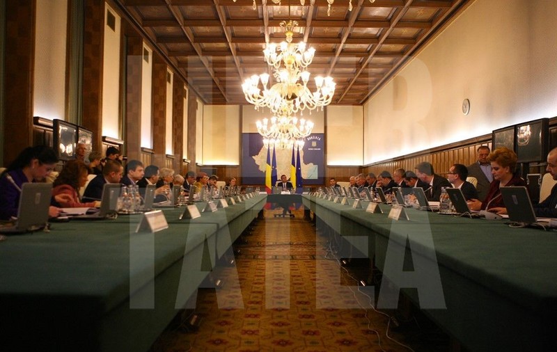 Guvernul vrea să treacă modificările la Coduri prin Ordonanță de Urgență; Grațierea va merge în Parlament