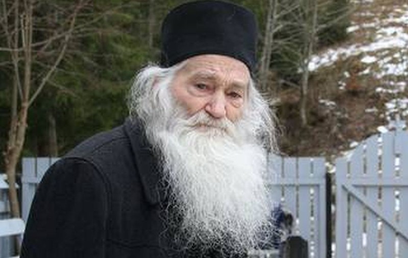 UN AN de la MOARTEA DUHOVNICULUI IUSTIN PÂRVU! PROFEŢIA lui ÎNCĂ NE ÎNSPĂIMÂNTĂ!