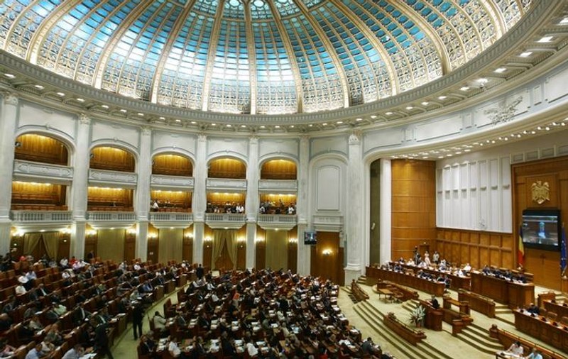 SCANDAL ÎN PARLAMENT în ZIUA CELOR 11 RĂSPUNSURI pentru Bruxelles