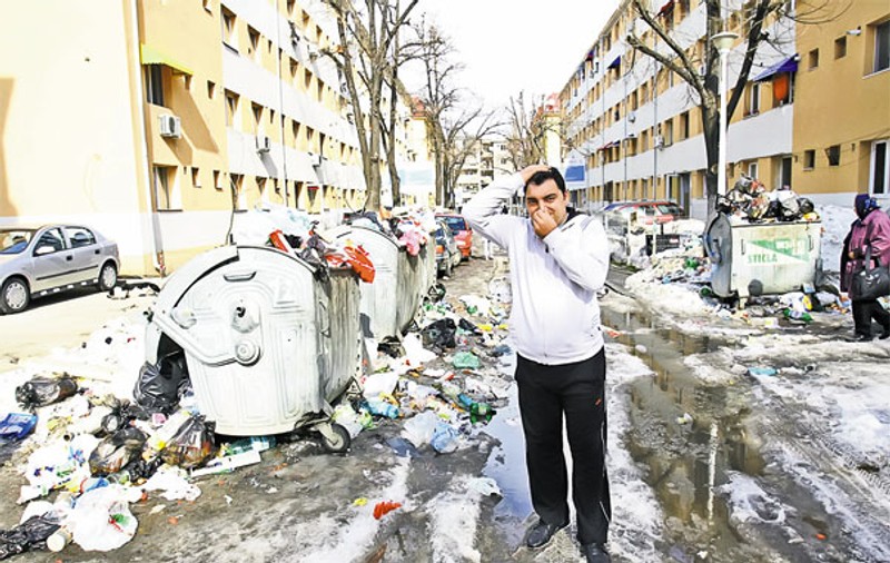 Specialiştii trag semnalul de alarmă: gunoaiele şi zăpada ne îmbolnăvesc!
