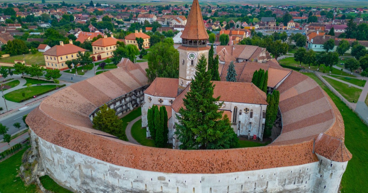 Vedere panoramică asupra Bisericii Fortificate din Prejmer, România