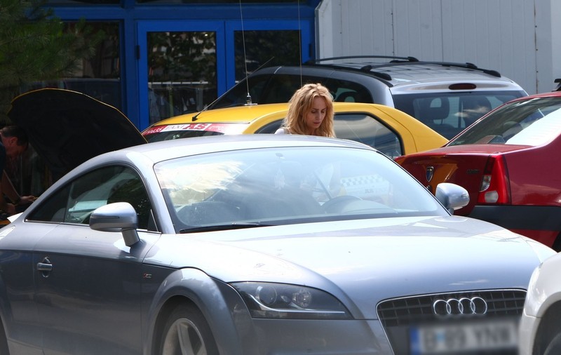 Daniela Gyorfi dezminte: "Nu am probleme financiare, mi-am plătit maşina"