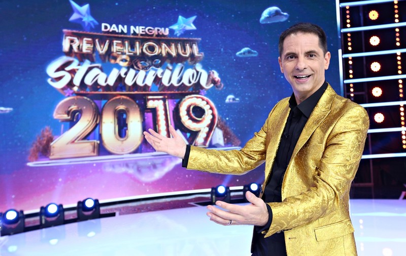 Măști spectaculoase și zeci de vedete la Revelionul Starurilor 2019,  prezentat de Dan Negru | FOTO