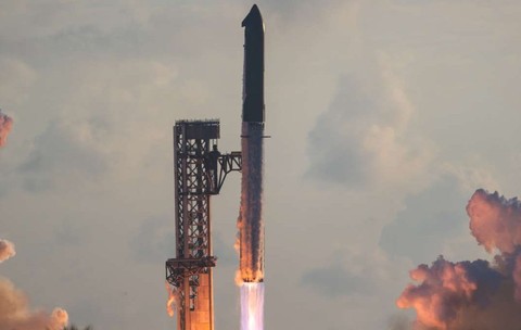 Una dintre lansările SpaceX Starship din 2026.