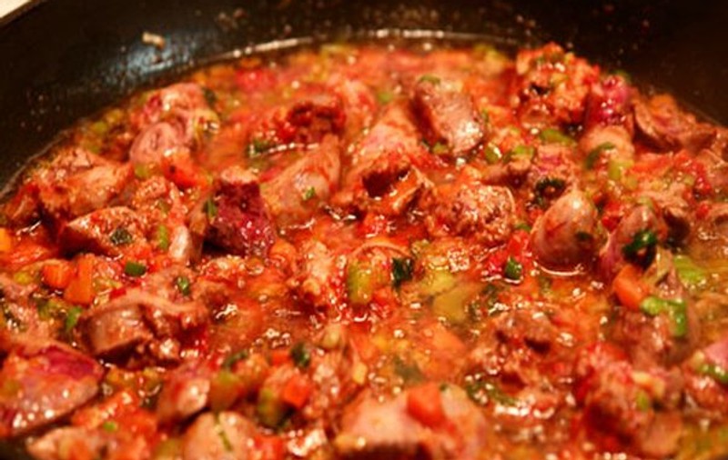 O rețetă pe zi / Ficăței de pui cu salată á la Gheorg