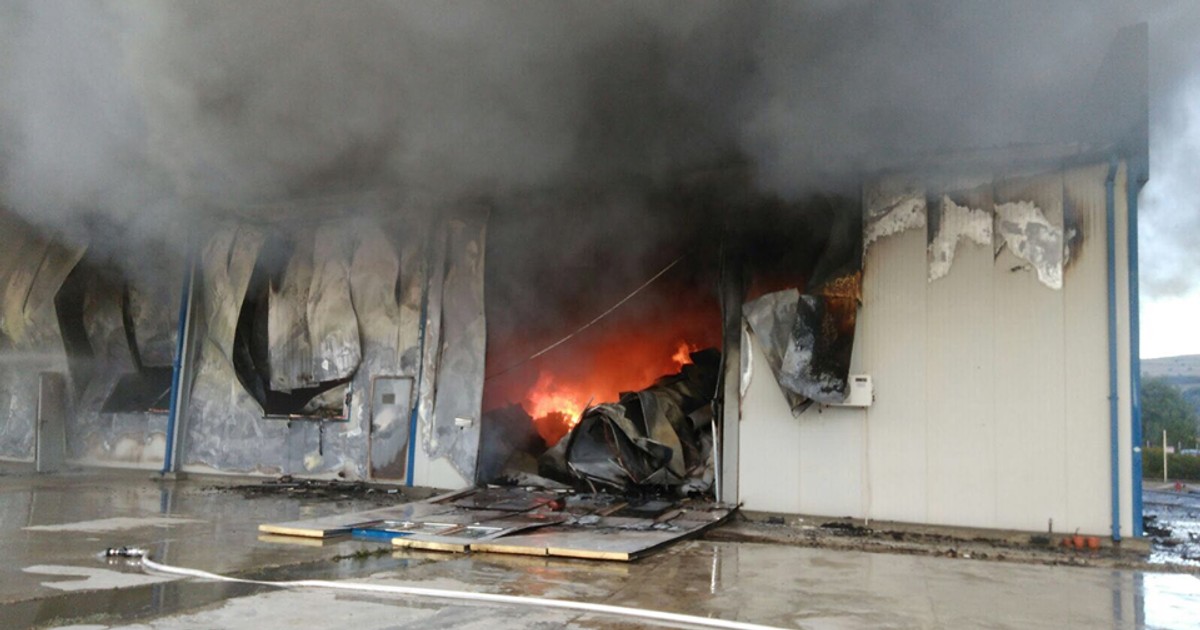 Incendiu puternic la o brutărie din județul Neamț