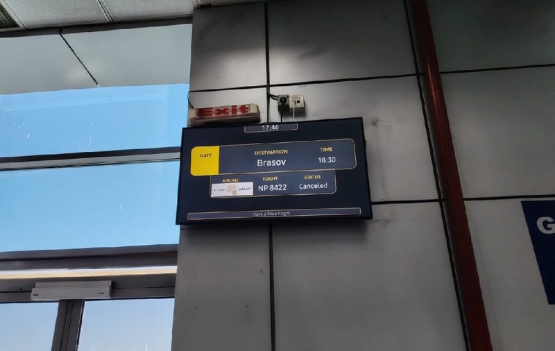 Haos la zborurile pe ruta Brașov-Hurghada: 150 de români blocați pe aeroportul din Egipt, alți 150, la Brașov