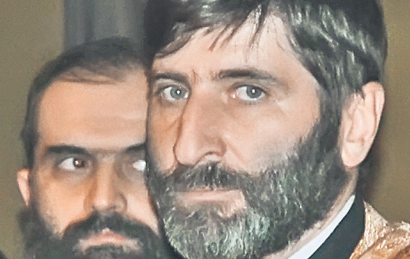 Video | Revoltător! Preotul care era să omoare un bebeluş de şase săptămâni la botez dă vina pe părinţi!