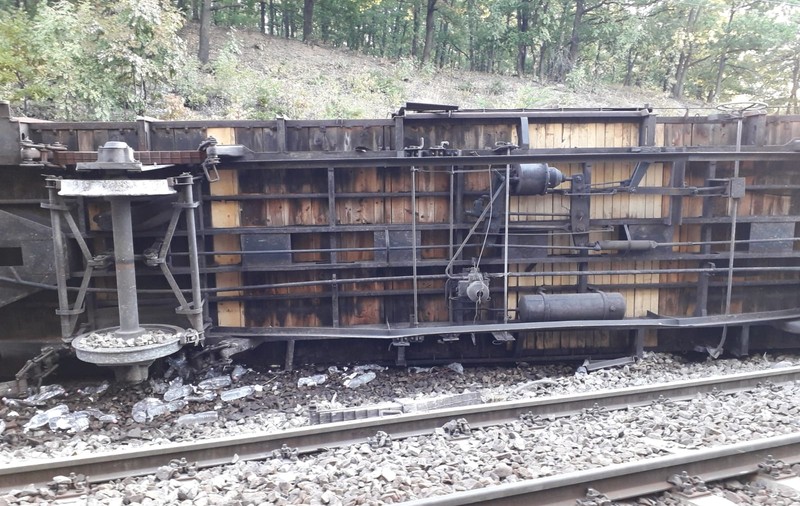 Tren de marfă, deraiat în Mehedinți, între gările Prunişor şi Drobeta Turnu Severin. Traficul feroviar e blocat