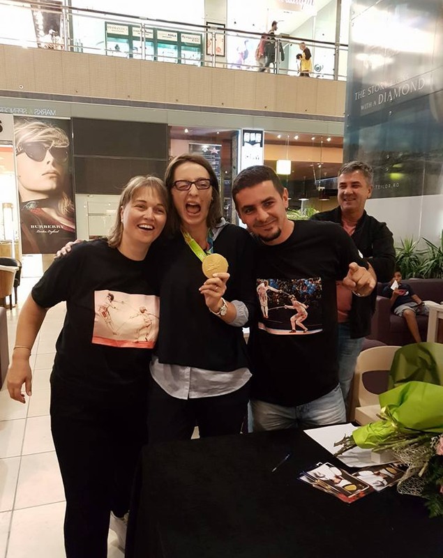 Campionii scrimei românești au strălucit pe scenele din 11 orașe din țară! FOTO