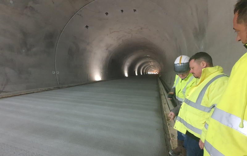 A fost finalizată turnarea betonului în tunelul Curtea de Argeș din lotul 4 al Autostrăzii Sibiu–Pitești | VIDEO