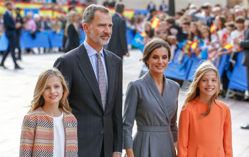 Câți bani primesc lunar prințesele Leonor și Sofia ale Spaniei. Cum și pe ce îi cheltuie