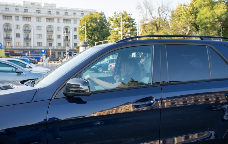 Simona Halep a fost învinsă de traficul din București. Fotografia postată de sportivă plus imaginile ”Libertatea” / VIDEO