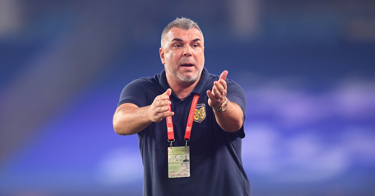 Cosmin Olăroiu China