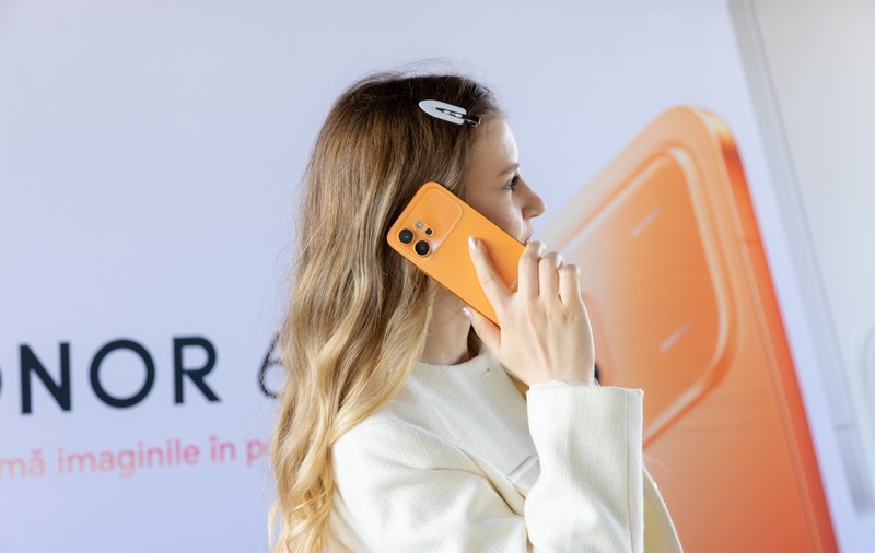 Studiu HONOR:  1 din 3 români ratează momente importante din cauza telefonului și 8 din 10 români au avut cel puțin un accident cu telefonul în ultimii doi ani 
