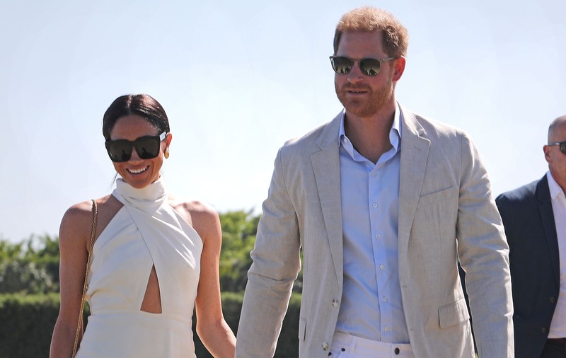 Harry şi Meghan au vorbit, într-un nou interviu, despre ameninţările online cu care se confruntă copiii