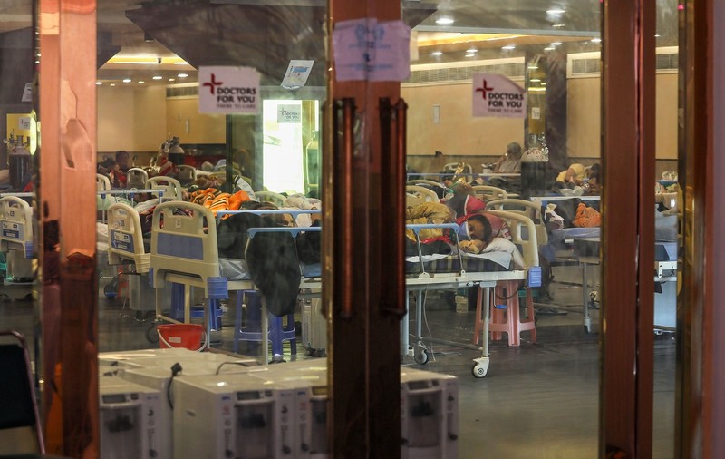 Cu o zi înainte să înceapă să imunizeze toți adulții, mai multe state din India au rămas fără vaccin anti-COVID