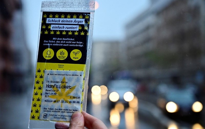 Cât costă un bilet comestibil cu ulei de canabis pentru transportul public din Berlin