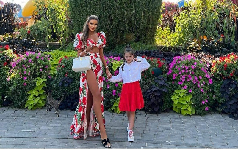 Imagini din vacanța de lux a Biancăi Drăgușanu în Dubai. Ce mesaj i-a transmis lui Gabi Bădălău, iubitul ei, care nu a însoțit-o
