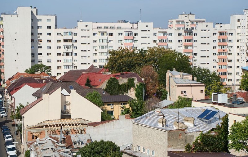 O mie de blocuri din București nu au apă caldă și căldură. Locatarii se revoltă și nu mai vor să plătească facturile Termoenergetica