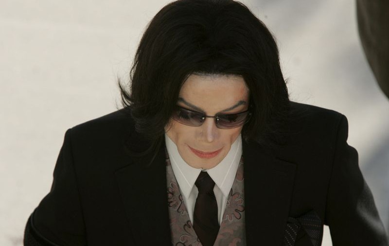 Michael Jackson va fi înmormântat astăzi