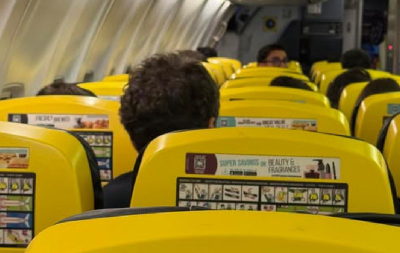 Președintele Nicușor Dan a zburat fără alai, cu o cursă low-cost la Milano. Cine l-a însoțit