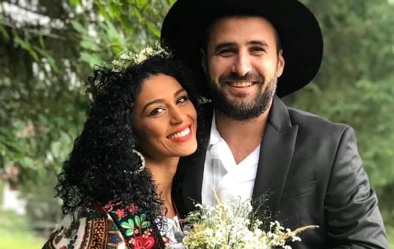 Majda Aboulumosha, despre relația pe care o are de 5 ani cu fostul soț al lui Laurette: „Mă adoră”