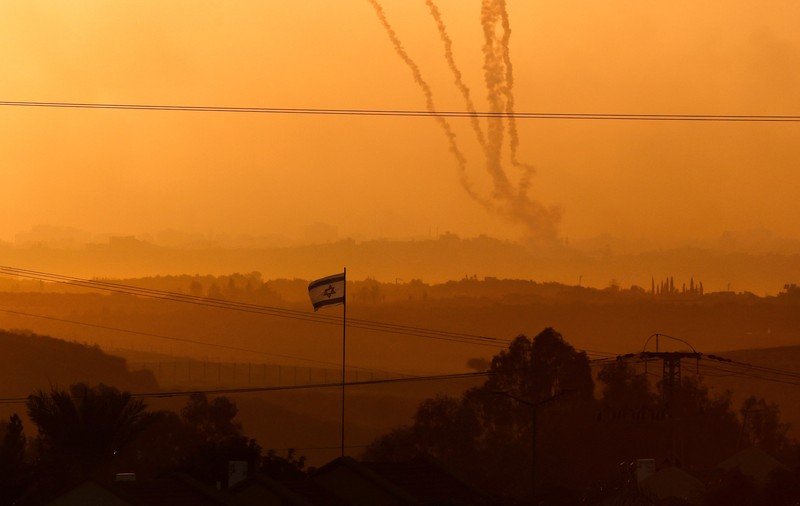 „Nu vreau să plec de la un război la altul”. Zeci de cetățeni ucraineni așteaptă să fie evacuați din Fâșia Gaza