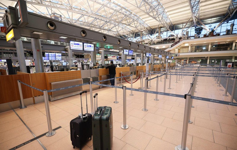 Toate decolările de pe aeroportul din Berlin, anulate luni din cauza unei greve