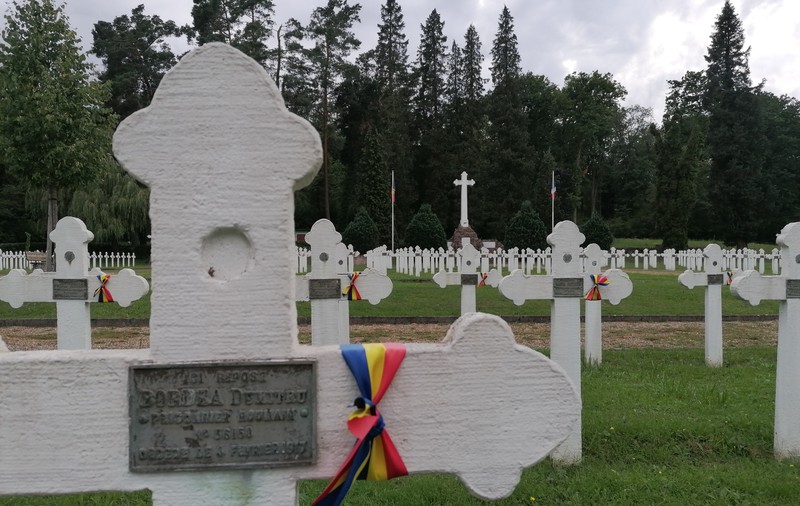 „Aureolaţi de glorie, în acest pământ care nu vă mai este străin”. Pe urmele eroilor militari români care se odihnesc pentru eternitate la peste o mie de kilometri de casă, în Franța
