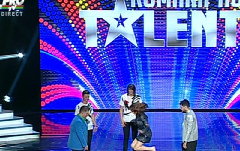 Moment INCREDIBIL la ROMÂNII au TALENT. Andra S-A DESCĂLŢAT şi a JUCAT “ELASTICUL” 