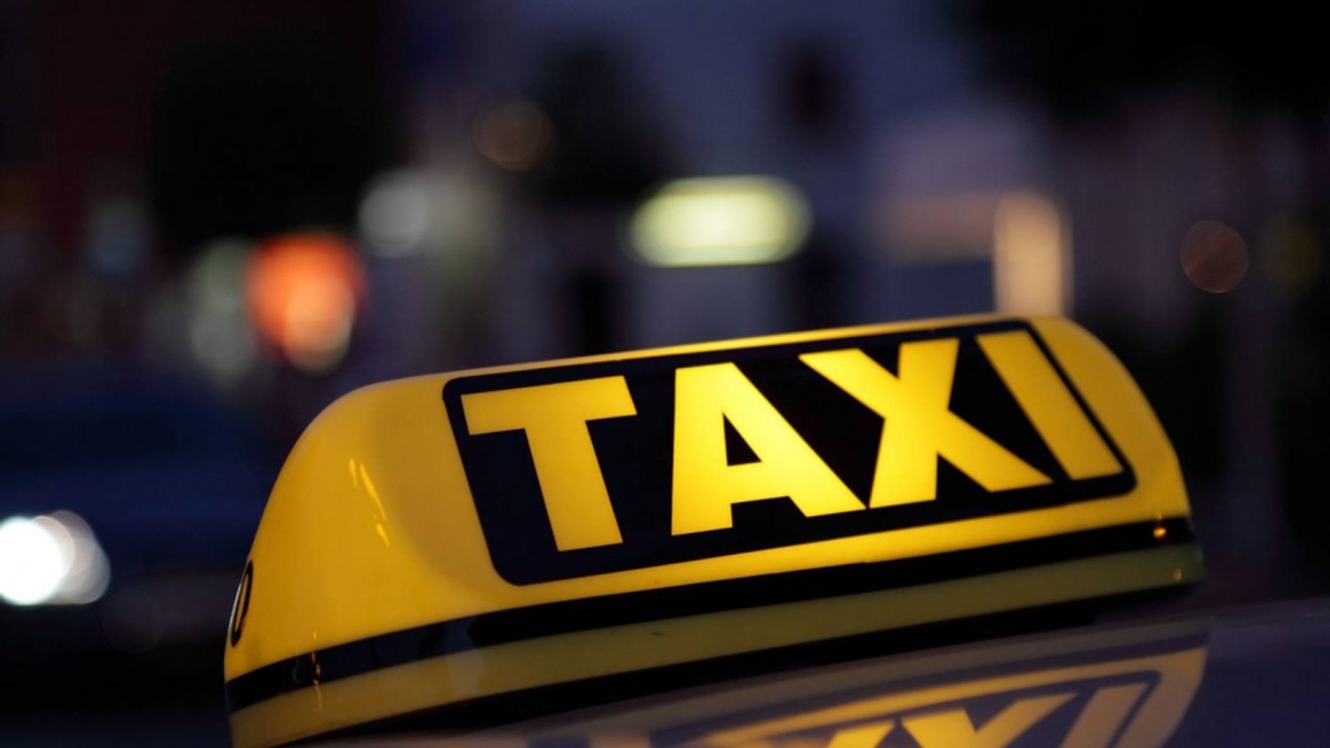Eliminarea aplicațiilor de taxi nu e benefică pentru consumatori, spune Bogdan Chirițoiu, președintele Consiliului Concurenței. Declarația vine ca urmare a intenției Primăriei București de a interzice aplicațiile Star Taxi și Clever Taxi deoarece nu au dispecerat