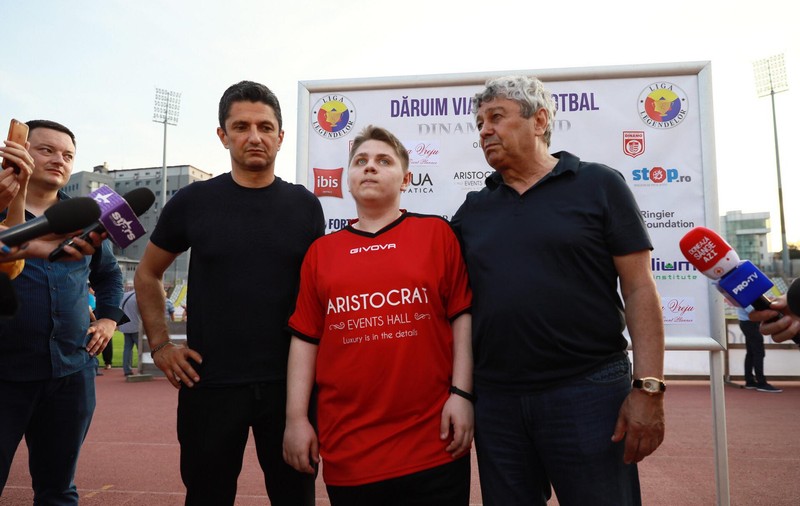 Imagini istorice în Ștefan cel Mare! Luceștii alături de Cornel Dinu într-un meci de gală al legendelor, pentru o cauză nobilă | GALERIE FOTO