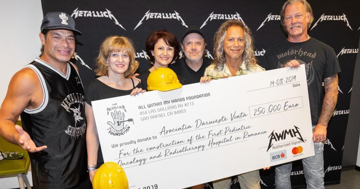 Metallica Daruieste Viata