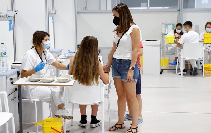 Cât de des provoacă vaccinurile anti-COVID probleme cardiace la copii? Ce spun experții, ce arată studiile