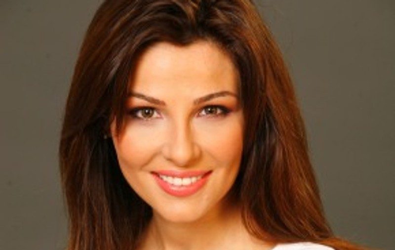 Monica Dascălu şi Corina Caragea dezvăluie ce conţin bagajele lor de vacanţă