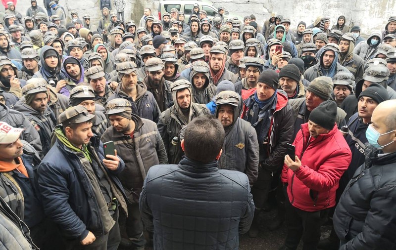 VIDEO | Demisie de la conducerea Complexul Energetic Hunedoara, după protestul minerilor din Valea Jiului. Plata salariilor, asigurată prin OUG