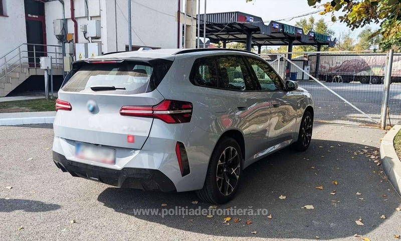 BMW-ul de lux pe care un polonez încerca să-l treacă prin vama Sculeni era căutat în Polonia Sursa foto: Poliția de Frontieră