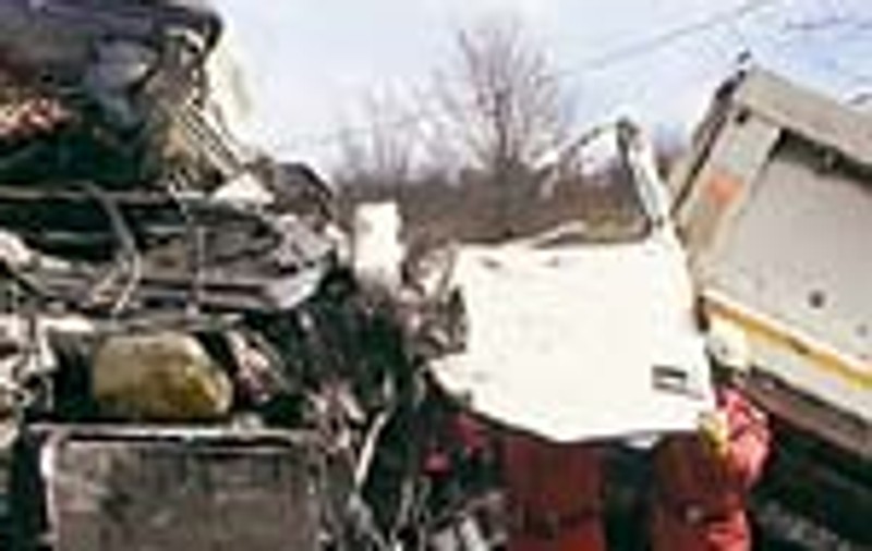 Autocar cu 40 de copii, rasturnat