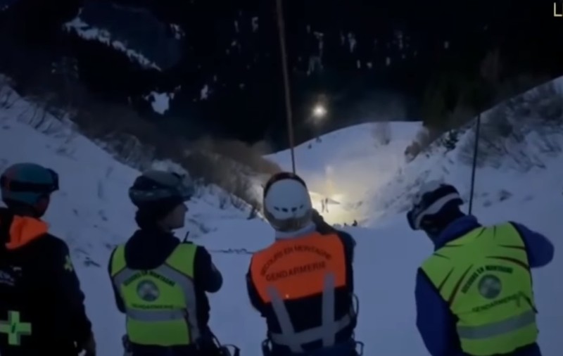 O britanică și fiul ei au murit într-o avalanșă în masivul Mont Blanc, după ce au schiat în afara pârtiilor